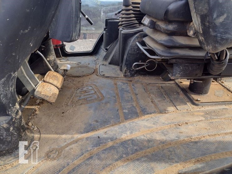jcb-3cx14-image-13