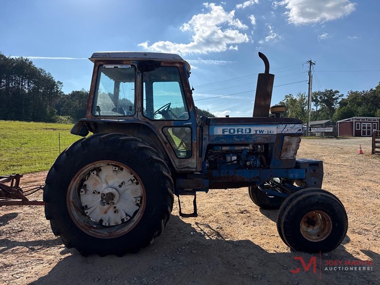 ford-tractor-image-2