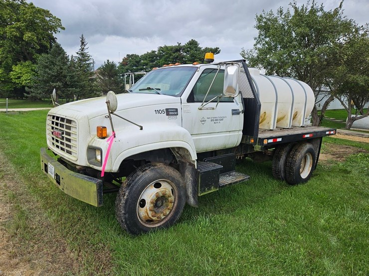 #2087-•-1998-gmc-c5500-water-truck-image-1