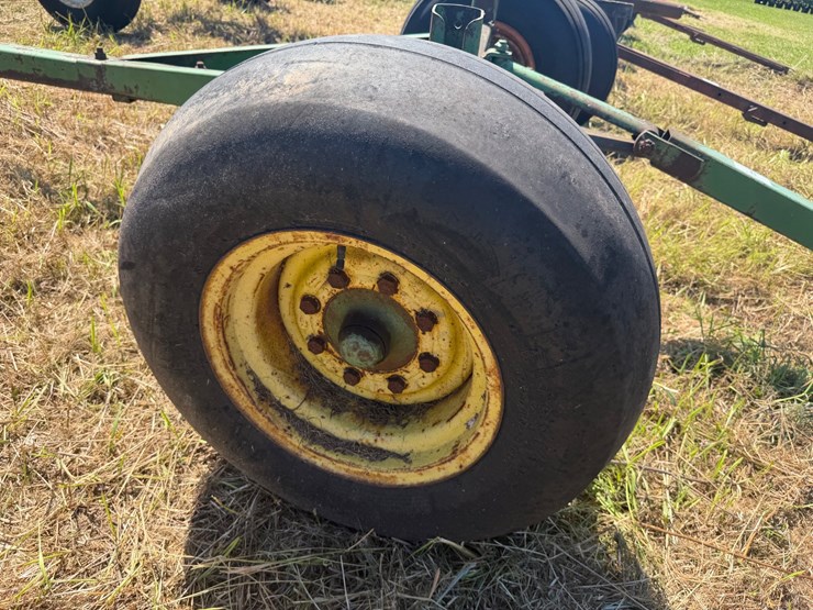 john-deere-1075-image-3