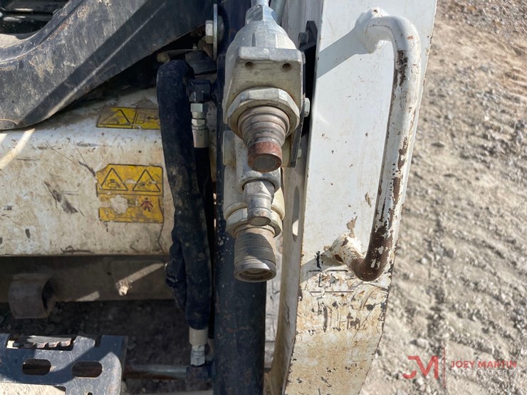 2023-bobcat-t450-mtl-image-12