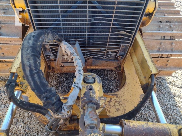 2002-deere-700h-lt-image-24