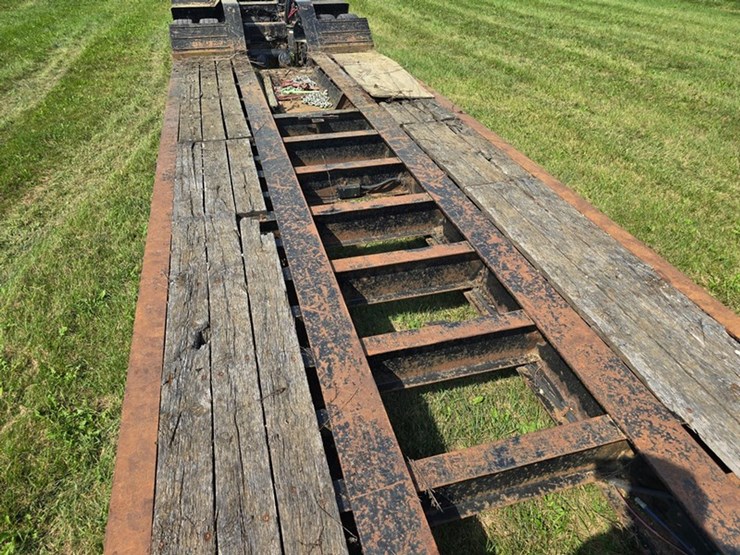#2011-•-2005-talbert-t40w-555a-hr6-1-t1-hydraulic-detatch-image-16