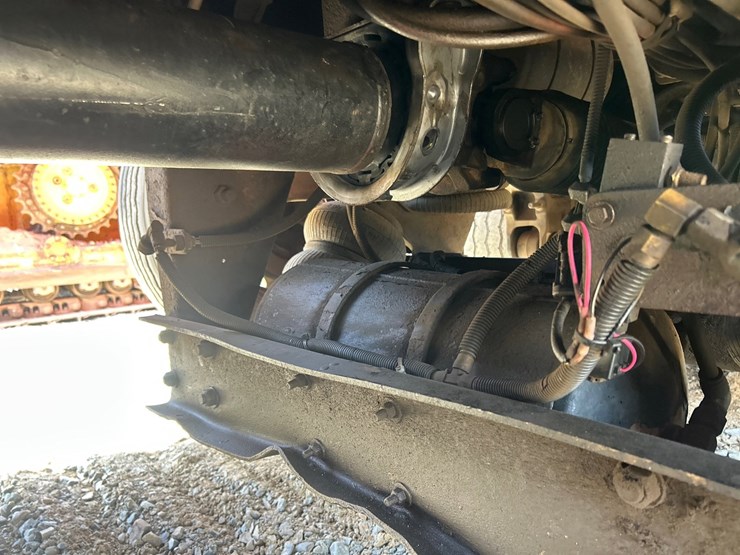 2020-international-hv613-image-31