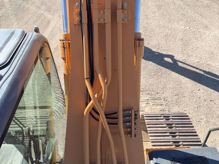 2011-case-cx210b-image-23