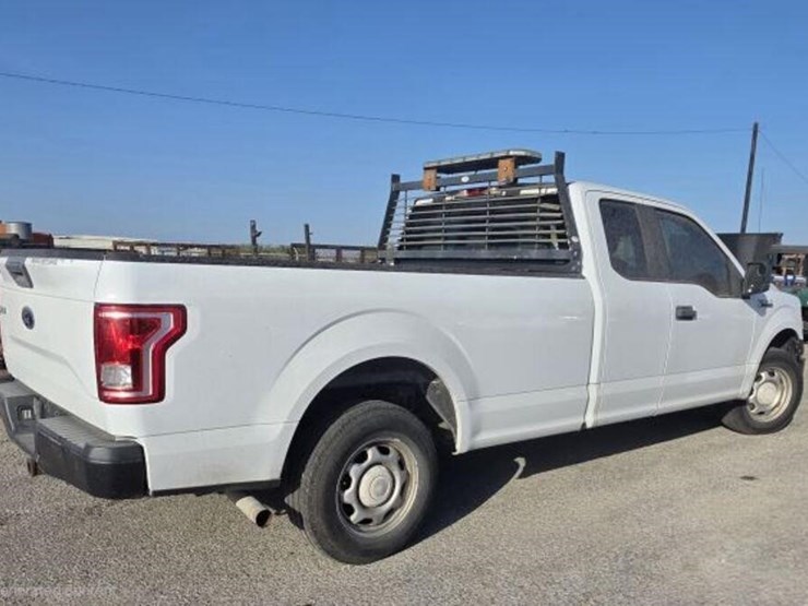 2017-ford-f150-image-3