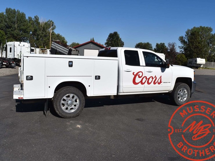 2015-chevrolet-3500hd-image-7