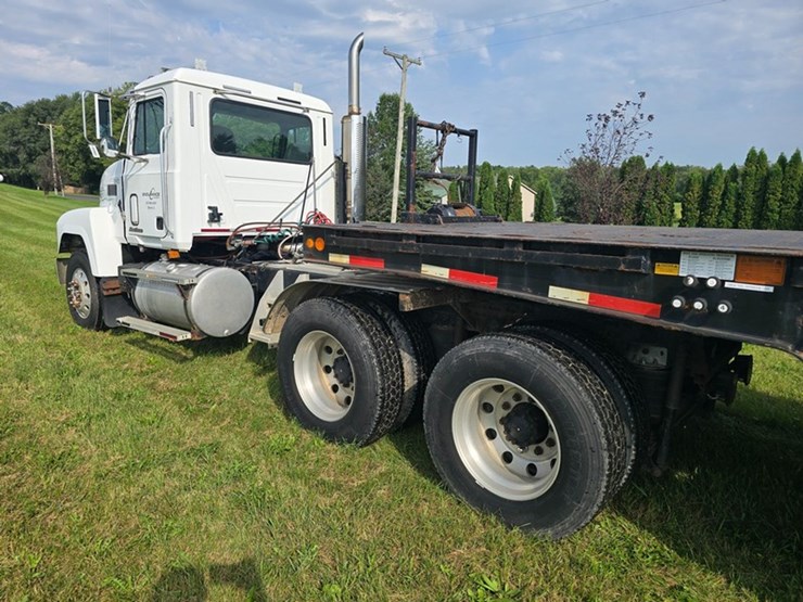 1999-mack-ch613-image-3