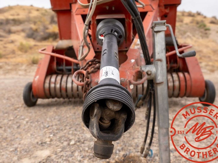 hesston-4910-image-7
