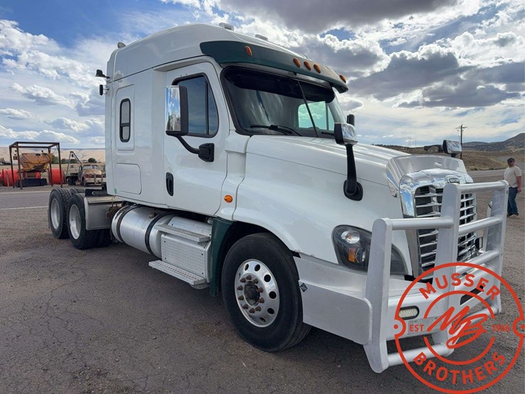 2017-freightliner-cascadia-image-3