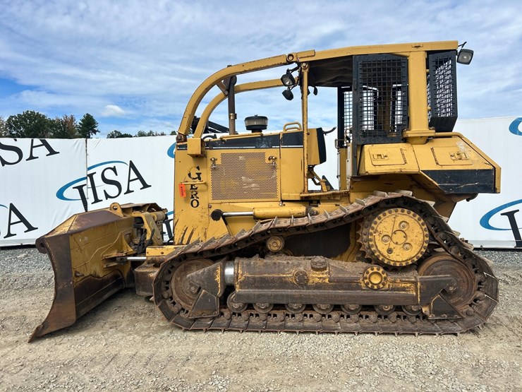caterpillar-d6m-image-2