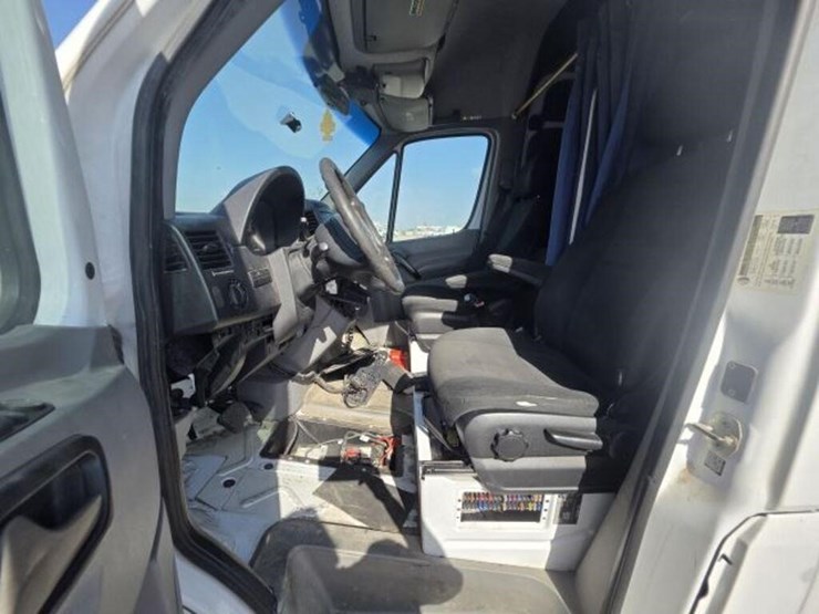 2016-freightliner-sprinter-wdype8cd2gp249841-image-6