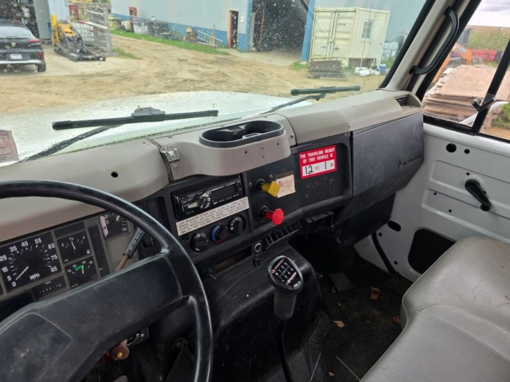 2000-international-4700-image-64