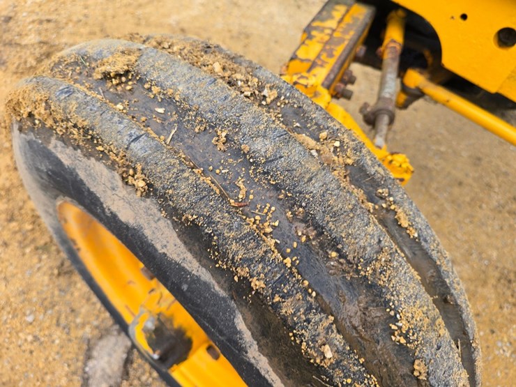 #2039-•-john-deere-tractor-image-32