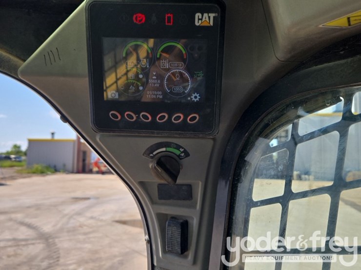 2019-caterpillar-299d2-image-57