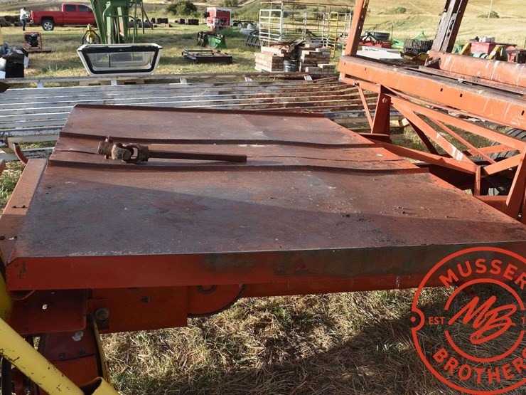 new-holland-1002-image-7