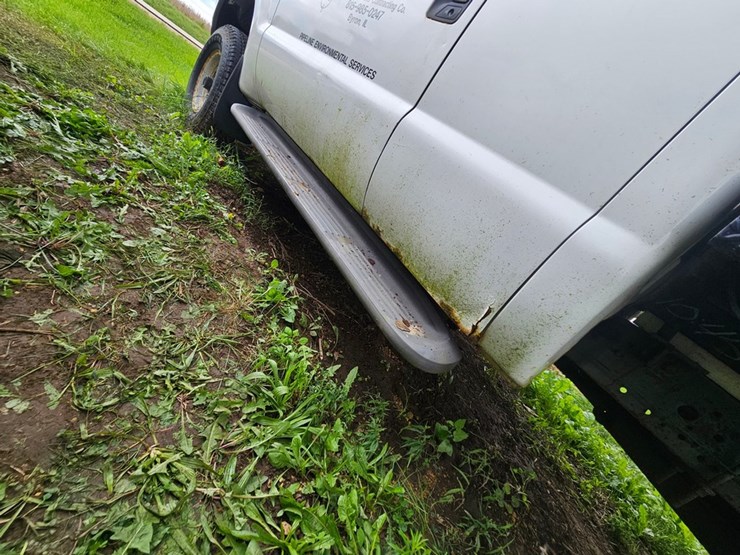 2001-ford-f350-image-18
