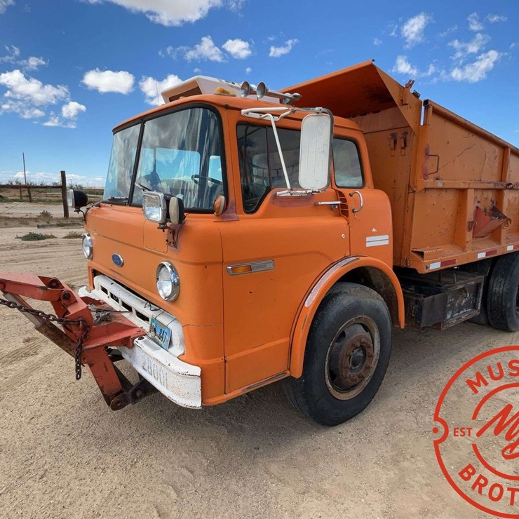 1985 FORD 800
