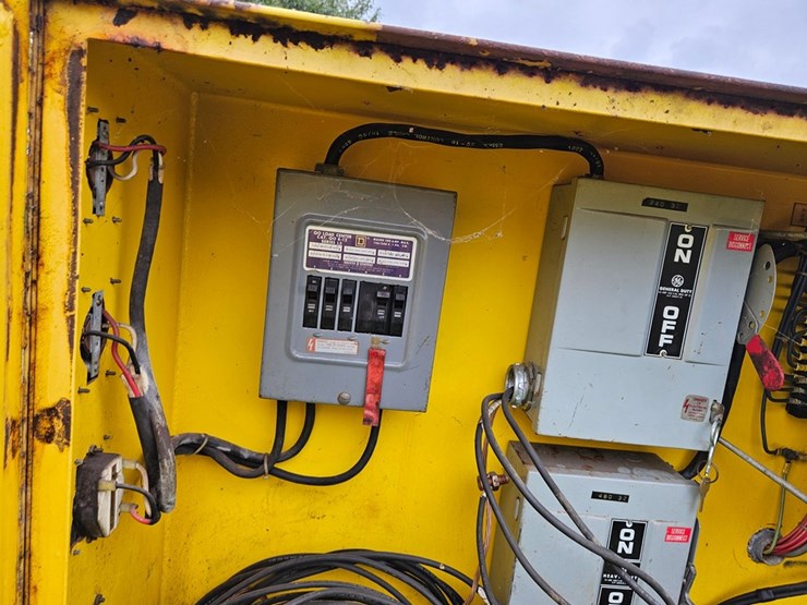 #2076-•-797-towable-generator-image-18