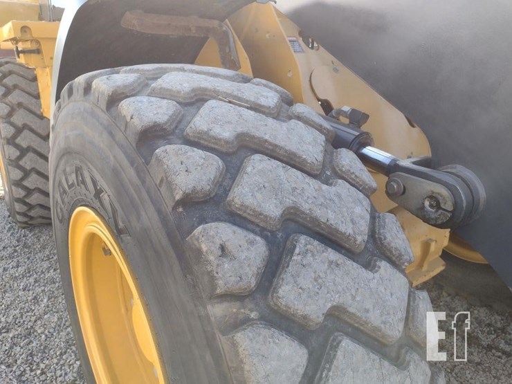 2019-deere-444k-image-29