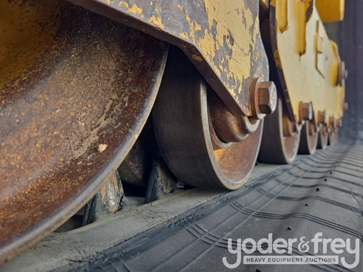 2018-caterpillar-299d2-image-12