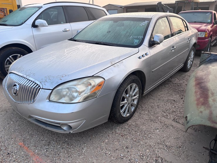 #41390-•-2011-buick-lucerne-|-for-parts/repairs-image-1