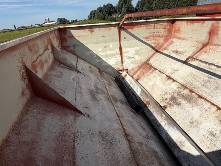 #2458-•-fertilizer-spreader-image-14