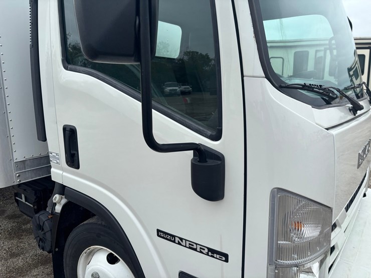#2332-•-2021-isuzu-16'-box-truck-image-17