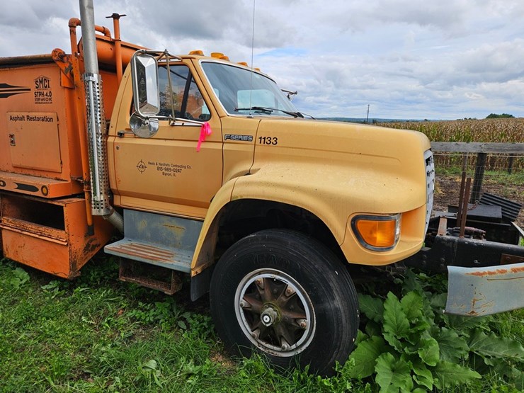 1997-ford-800-image-35