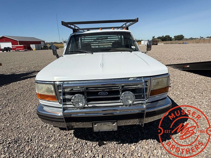 1995-ford-f350-image-3