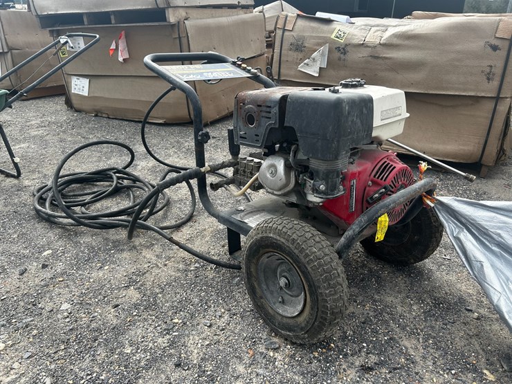 #86938-•-honda-powered-pressure-washer-with-wand-image-2