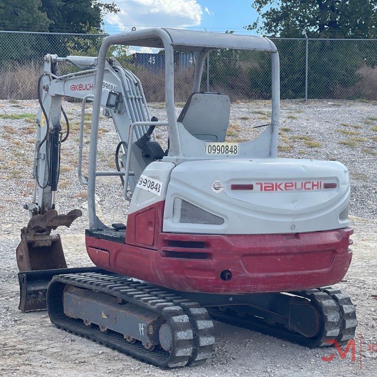 2019 TAKEUCHI TB240 MINI EXCAVATOR