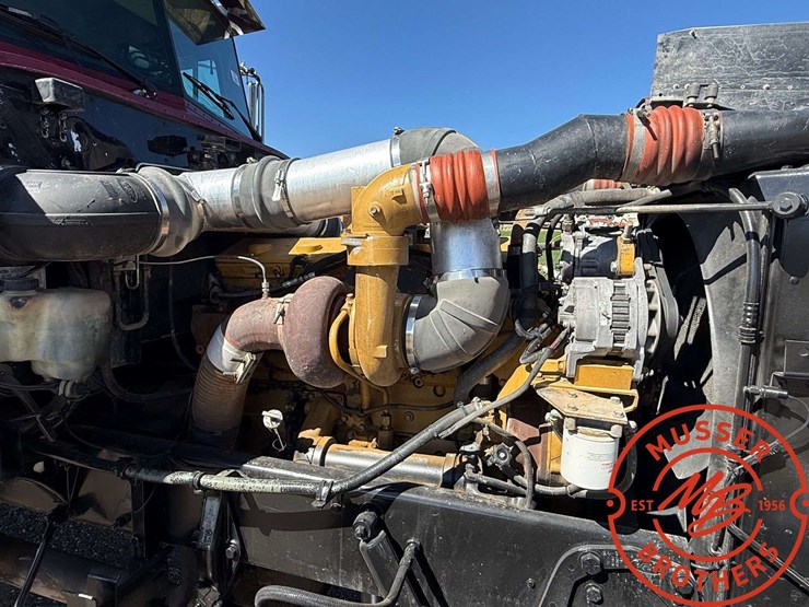 1993-peterbilt-379-image-11