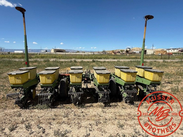 john-deere-7100-image-3
