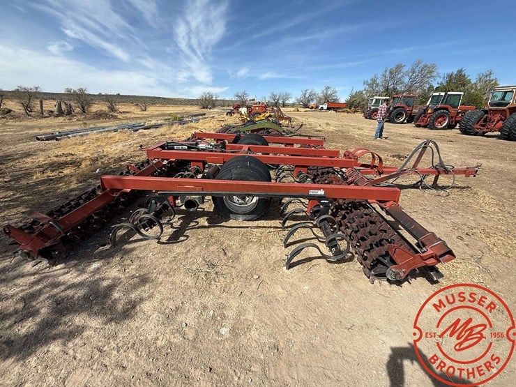 case-ih-415-image-3