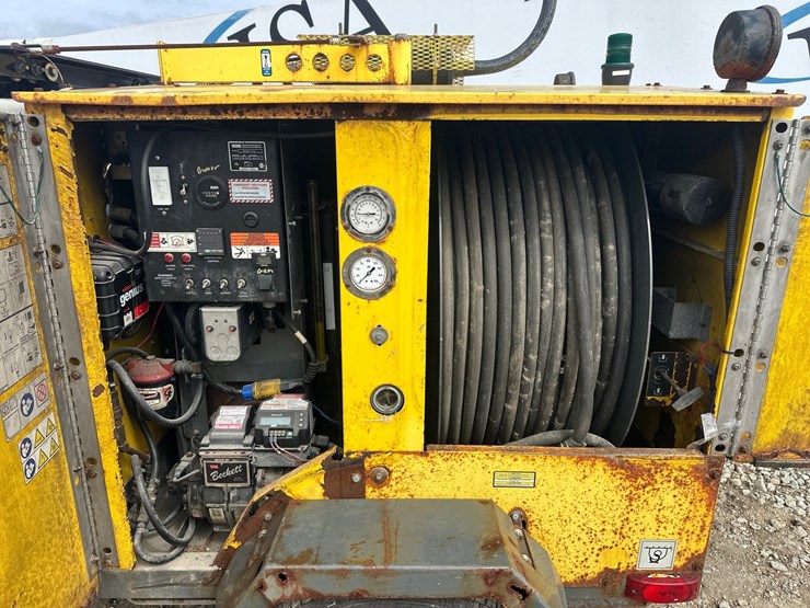 2012-wacker-neuson-e1100-image-19