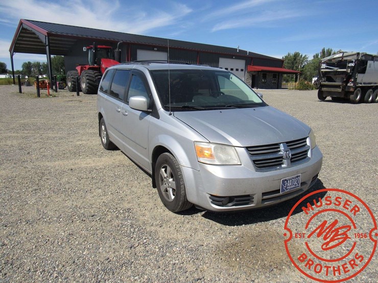 2010-dodge-grand-caravan-sxt-image-5