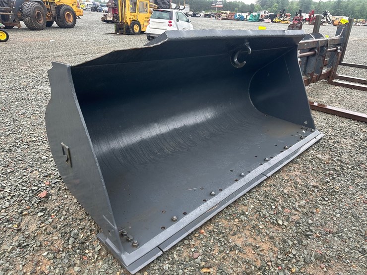 #5619-•-approx-120"-loader-bucket-image-2