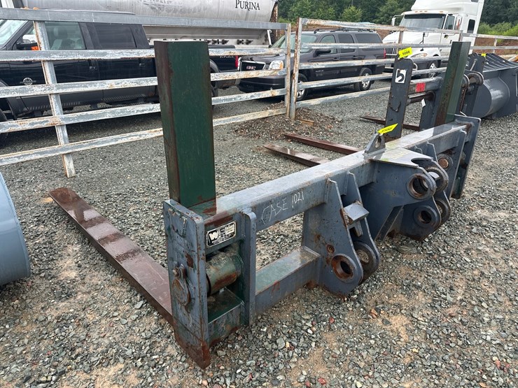 #5617-•-approx-96"-wicker-machine-co.-loader-forks-image-3