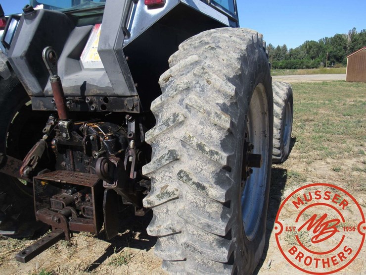 1987-case-ih-3394-tractor-image-10