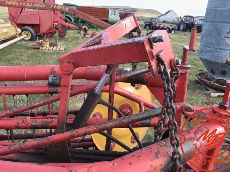 massey-ferguson-20-image-11