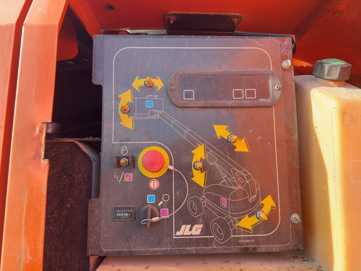 2017-jlg-600s-image-16