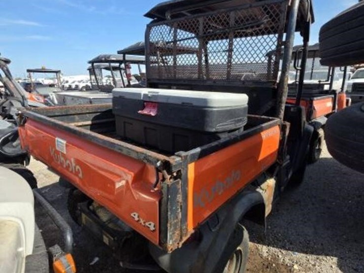 2023-kubota-rtvx900g-image-4