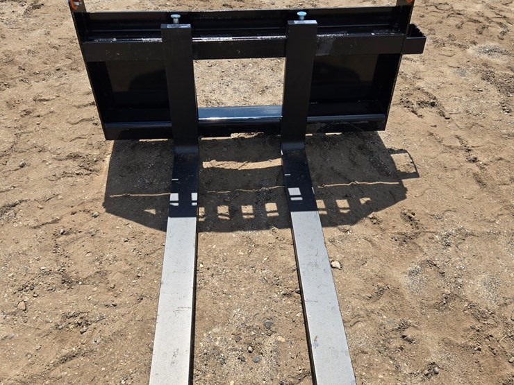 #2230-•-(edmore)wolverine-48"-pallet-forks-image-1