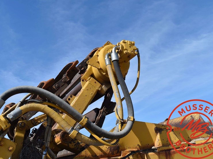 caterpillar-615-image-24