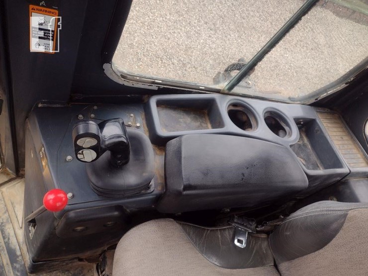 2015-deere-700k-xlt-image-9
