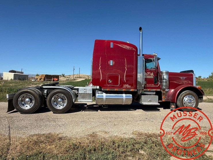 1993-peterbilt-379-image-5
