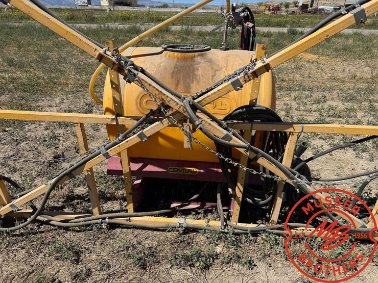 century-3-point-sprayer-image-4