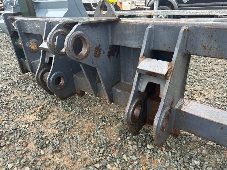 #5617-•-approx-96"-wicker-machine-co.-loader-forks-image-6