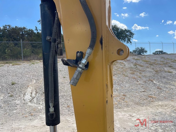 2018-cat-305.5e-2-cr-mini-excavator-image-14
